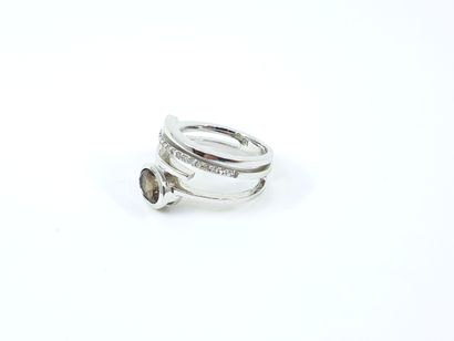 NEW RING in white gold 750° set with a smoky...