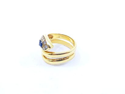 Snake ring in yellow gold 750° decorated...