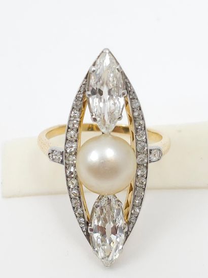RING in two-tone 750° gold, set with a pearl,...