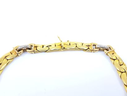 FOREIGN WORK
Yellow and white gold necklace...