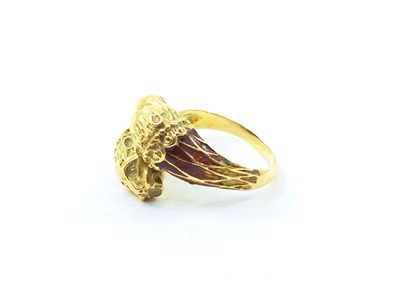 Yellow gold ring 750 partially enamelled...