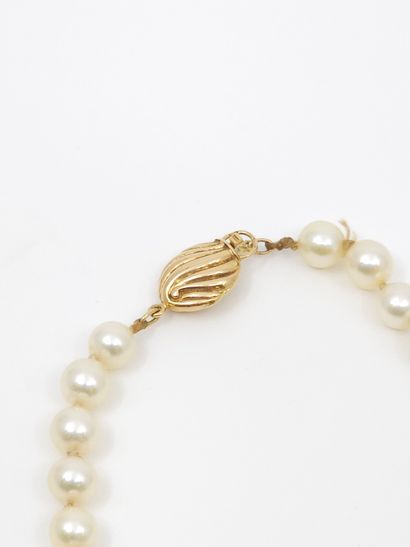 Collier de perle 
Fermoir en Or jaune 75...