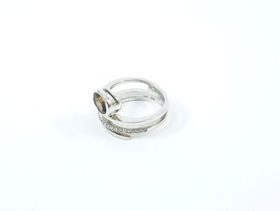 NEW RING in white gold 750° set with a smoky...