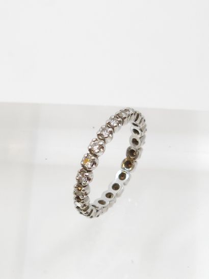 LOT of three wedding rings in white gold...