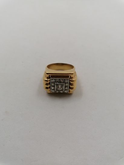 1 Ring 18kt gold and platinum and diamonds...