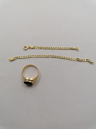 1 Ring Gold 18kt and stones 2,52 g 1 Bracelet...
