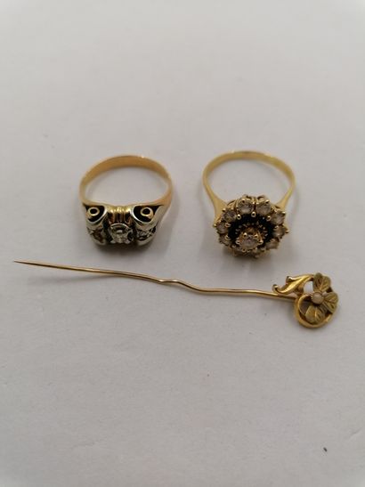 1 Ring Gold 18kt and stones 5,03 g 1 Brooch...
