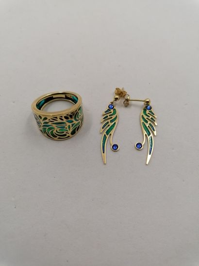 1 Ring Gold 18kt and stones 4,15 g 1 Pair...