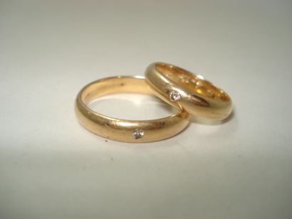2 Wedding rings 18kt gold and diamond 10,00...