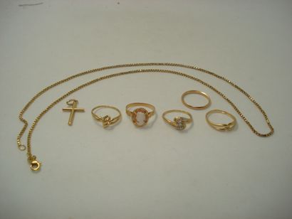 4 Rings Gold 18kt various and stones 6,52g...
