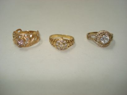 3 Rings Gold 18kt and stones 10,58g 