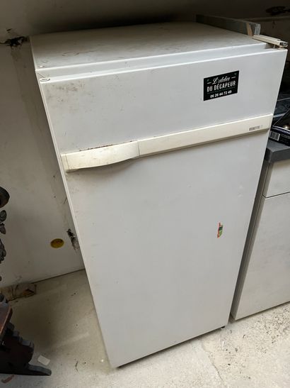 Réfrigérateur congélateur de marque VEDE...