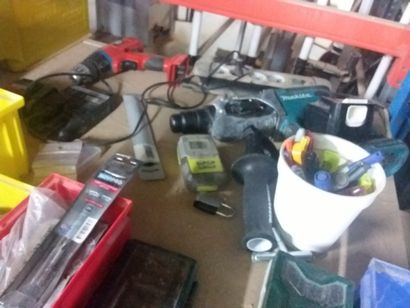 lot de petit outillage électroportatif