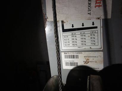 leve-plaque GENIE SUPERLIFT CONTRACTOR 
SLC...