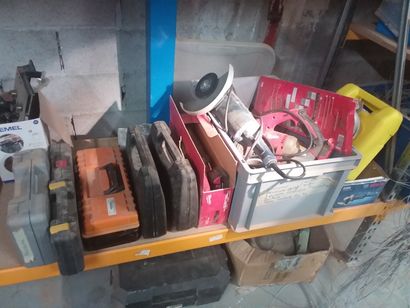 ensemble de boites à outil electroportatif...