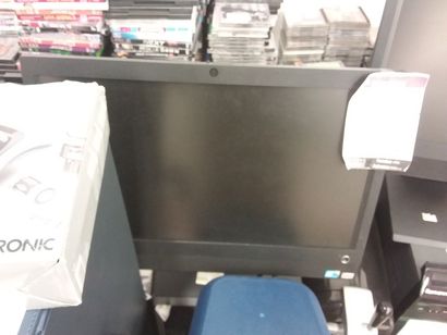 écran d'ordinateur LENOVO3