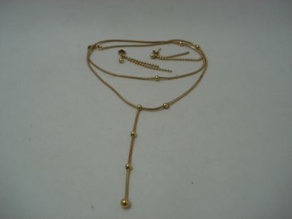 1 Paire de boucles Or 18kt 1,63g 1 Collier...