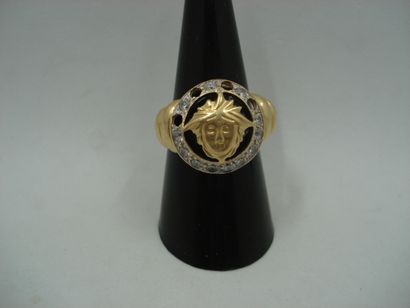 1 Ring 18kt gold and stones 8,21 g damaged...