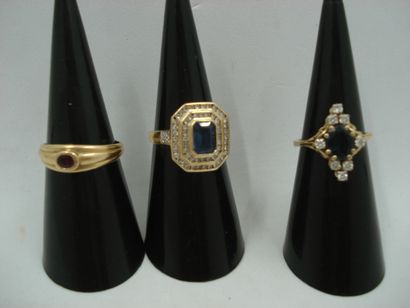 1 Ring 18kt Gold and stones 4,14g square...