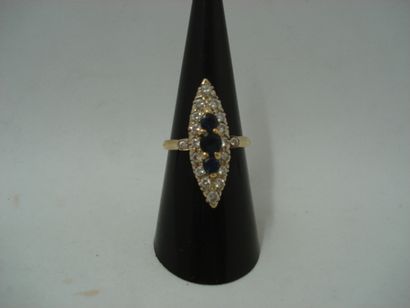 1 Bague marquise Or jaune 18kt diamants et...