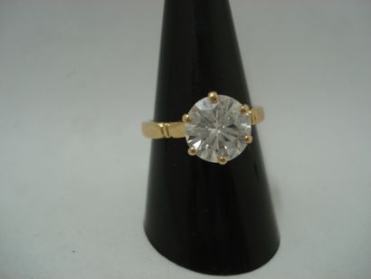 1 Bague solitaire Or jaune 18kt et diamant...