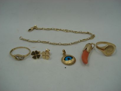 1 Bague Or 2 tons 18kt et pierres 1,30g 1...