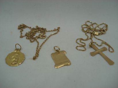 2 Chaines Or 18kt 5,26 g 3 Pendentifs Or...