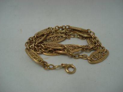 1 Collier Or 18kt 23,36g maille filigranée...