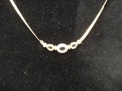 1 Necklace Gold 18kt and stones 8,75g 