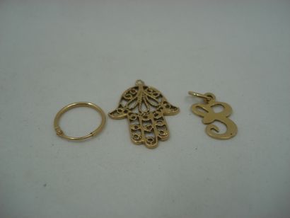 1 Loop Gold 18kt 0,16g 2 Pendants Gold 18kt...