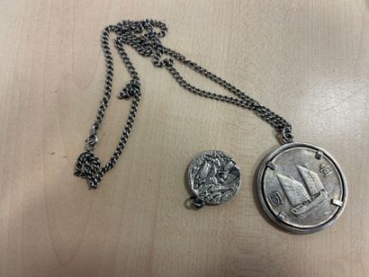 lot de bijoux en argent 850 ° comprenant...