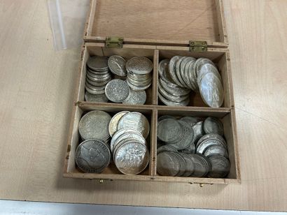 1 Lot de monnaies en argent : 14 x 50frs...
