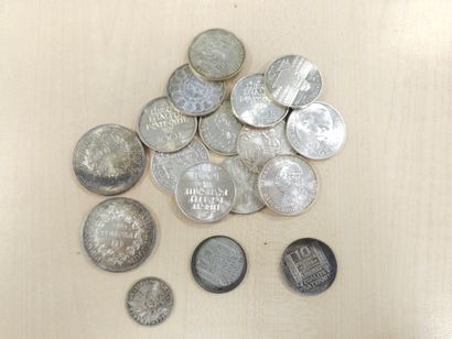 1 lot de monnaies Argent :
12x100frs - 2x10...