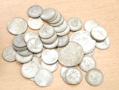 Lot de pièces en argent 
Poids : 250 grs