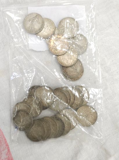 8 pièces de 10frs de 1963 à 1973
78 pièces...