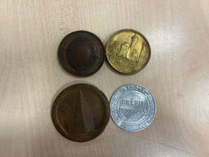 Lot de monnaies tous états, avec 3 médailles...