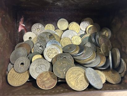 LOT DE BILLETS tous Etats principalement...