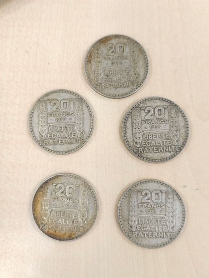 Lot de monnaies Turin : 
5 pièces de 20 frs...