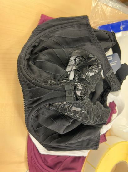 Lot de trois soutien-gorges Taille 90 C
TRIUMPH
PRIMA...