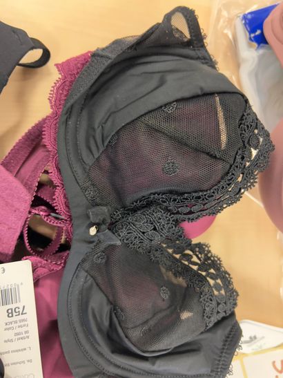 Lot de trois soutien-gorges Taille 75 B
...