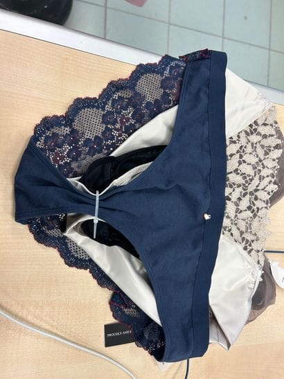 Lot de quatre culottes Taille 42
SKINY
AMBRA...
