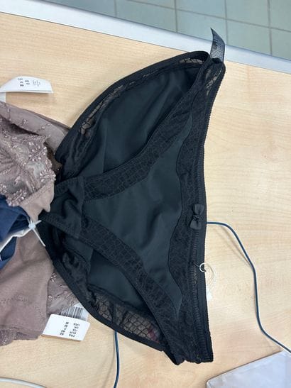 Lot de quatre culottes Taille 42
SKINY
AMBRA...