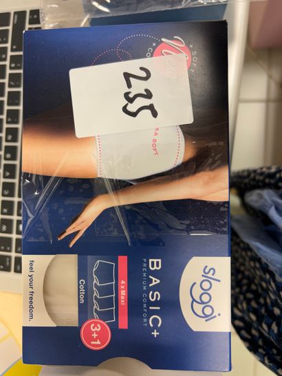 deux boites de 4 culottes SLOGGI taille ...