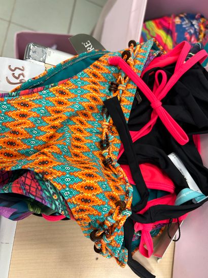 LINGA DORE BEACH - quatre bas de maillots...