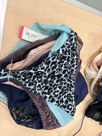 Lot de quatre culottes Taille 36
2 prima...
