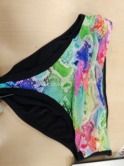 PRIMA DONNA
1 haut de maillot taille 105D
CHARMLINE
1...