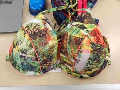 LINGA DORE BEACH
3 hauts de maillot 95 D