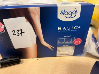 une boite de 4 culottes SLOGGI taille 54