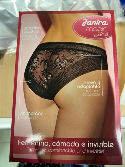 Lot de 4 culottes Taille XL et une 2XL
J...