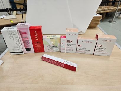 ST TROPEZ Crème pour visage moyen/foncé
PUPA...